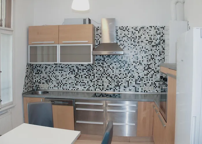 Spittelau Spacious Bright Contactless Selfcheckin Metro Train Station * Viyana