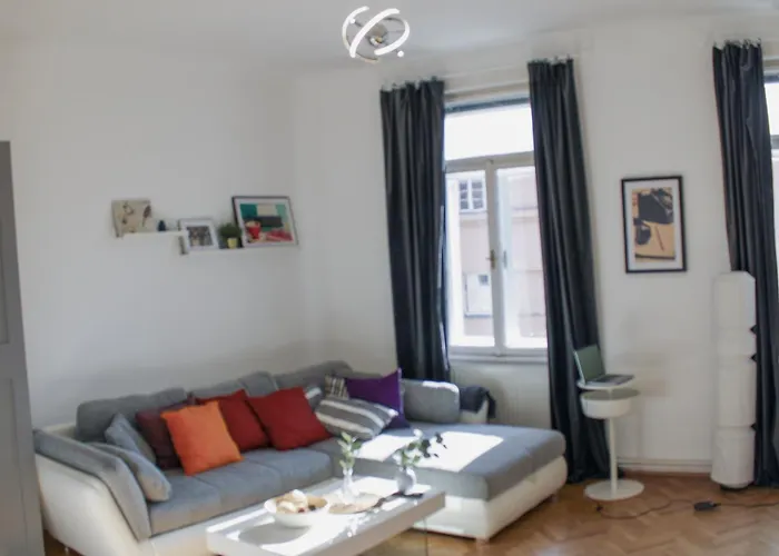 Spittelau Spacious Bright Contactless Selfcheckin Metro Train Station Daire *