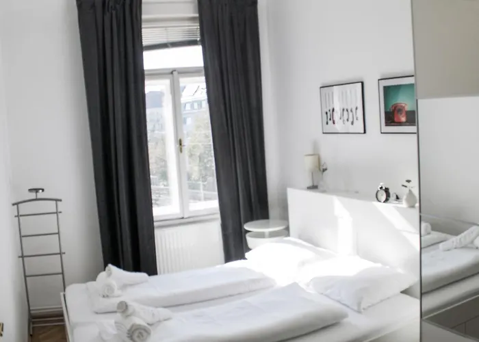 Spittelau Spacious Bright Contactless Selfcheckin Metro Train Station Daire Viyana