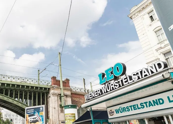 Spittelau Spacious Bright Contactless Selfcheckin Metro Train Station Daire *