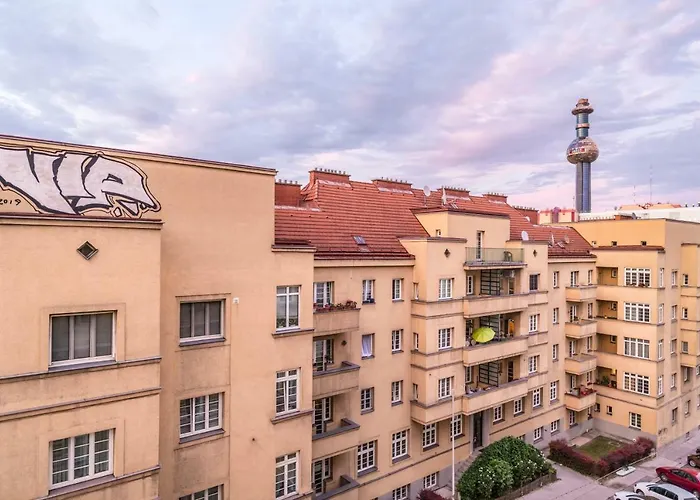 Spittelau Spacious Bright Contactless Selfcheckin Metro Train Station Daire *