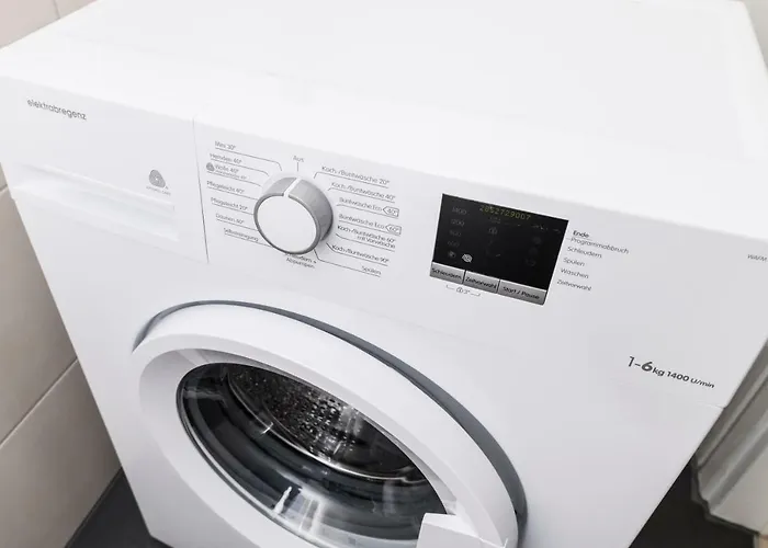 Spittelau Spacious Bright Contactless Selfcheckin Metro Train Station Daire *
