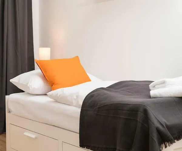 Spittelau Spacious Bright Contactless Selfcheckin Metro Train Station Daire Viyana